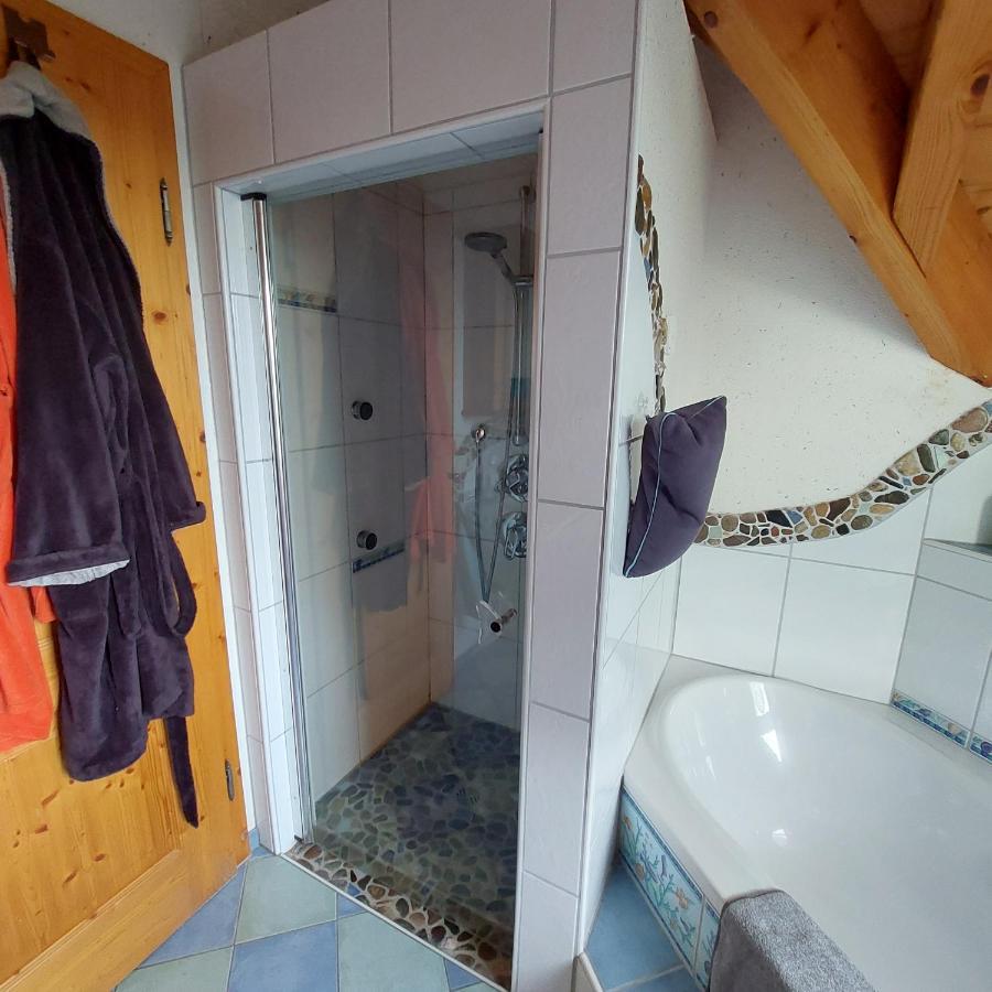 Gaestezimmer In Traumhafter Lage Neben Der Kurstadt Oberthulba المظهر الخارجي الصورة